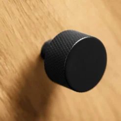 55x43x39 Nachtkommode mit zwei Schubladen - Hardus